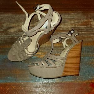 4 for $25 bundle // Jessica Simpson size 6 wedges